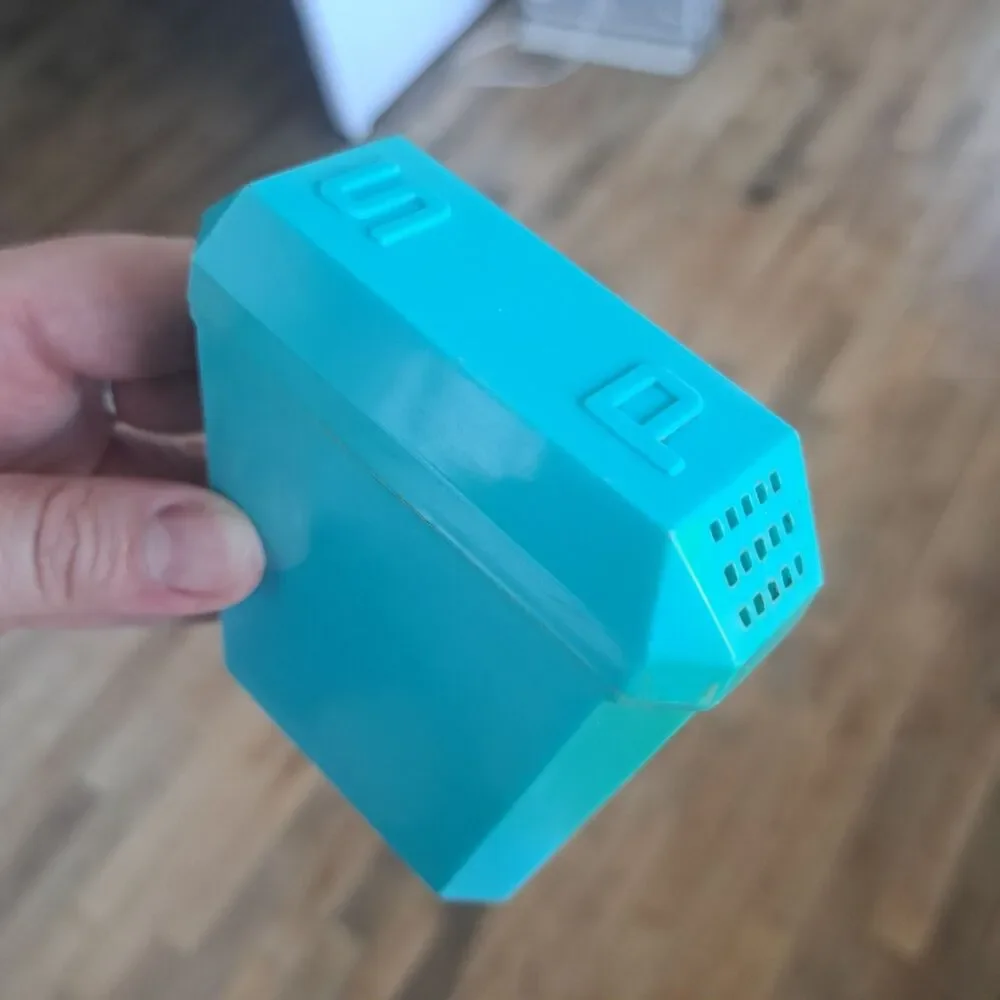 Vintage Vernco 2 in 1 Turquoise Teal Blue Plastic Bakelite Salt Pepper Shaker